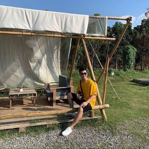 Meet your Posher, Hsiucheng